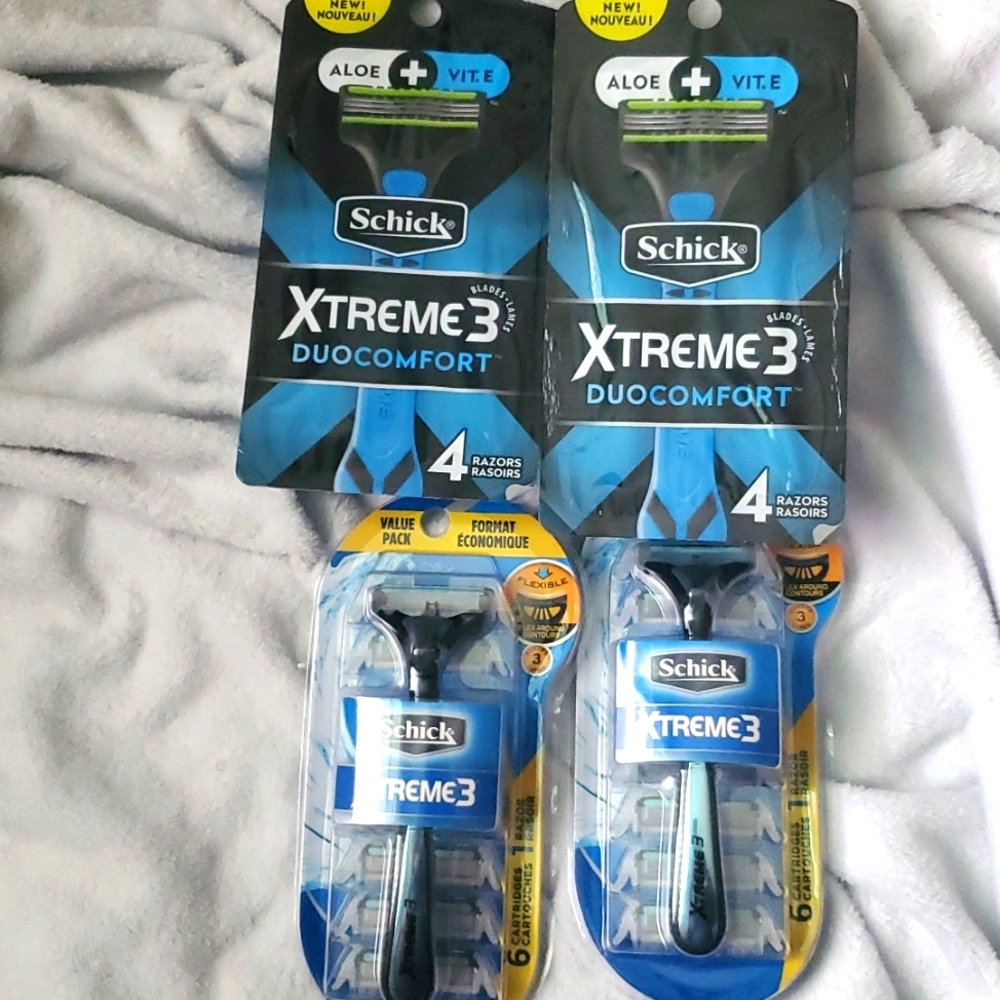 4 Xtreme 3 Disposable Razor